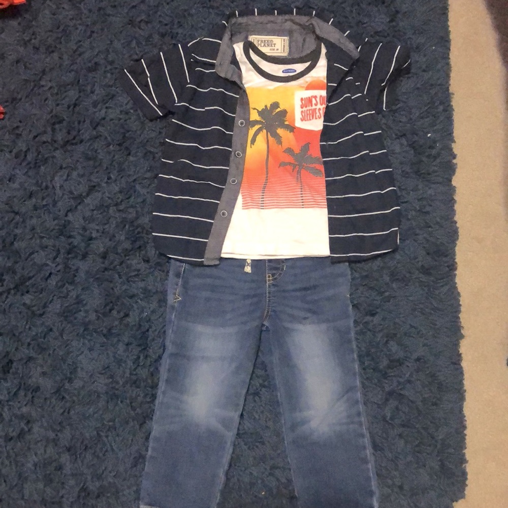 Selling Whole outfit  2T sleeveless top,  2T button up,cat and jack 2T jeans